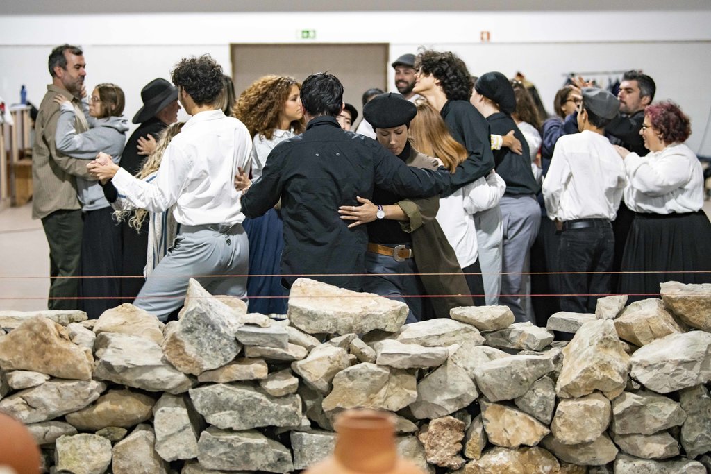 muros_que_unem_leirena_novembro25_2025_mendiga_rg__356