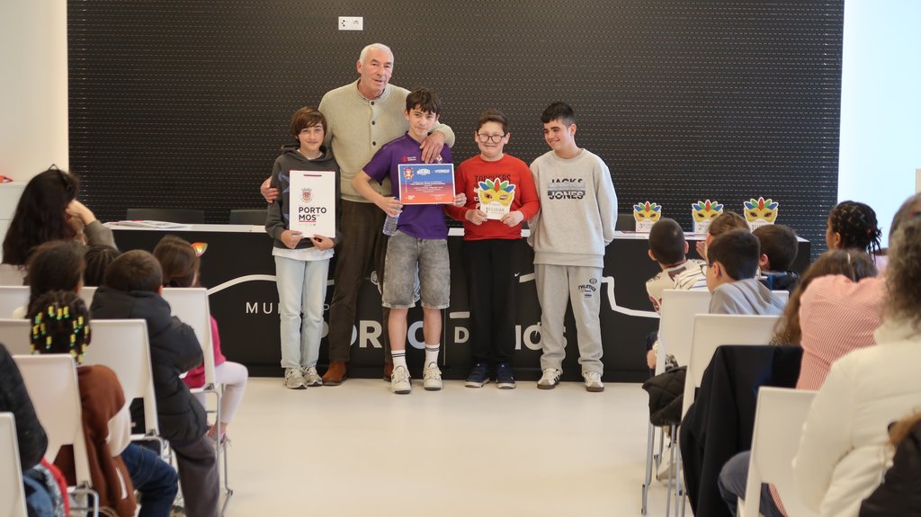 1.º Lugar – LA CUCARACHA, Escola Básica Dr. Manuel Oliveira Perpétua – 7.º F