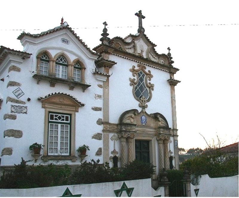 capela_nossa_senhora_de_fatima_e_casa_solarenga1