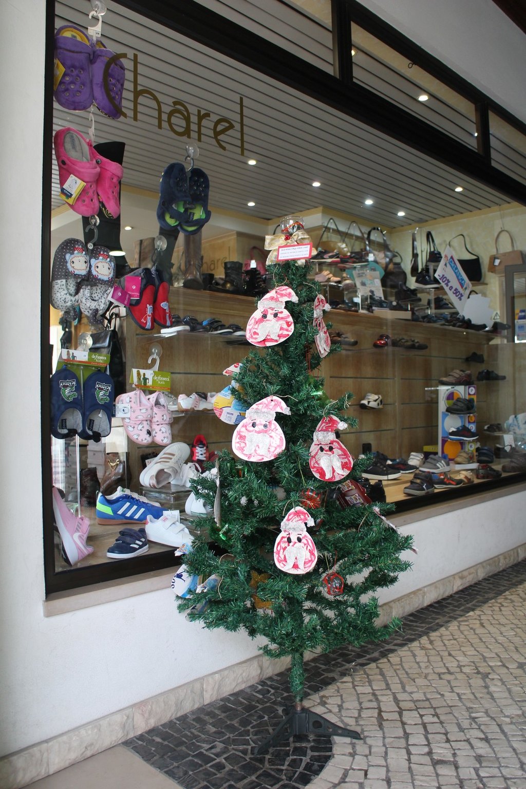 SAPATARIA CHAREL-P.de Mós_JI Santa Casa da Misericórdia de Porto de Mós-Sala Rosa-Sala Verde 5 anos