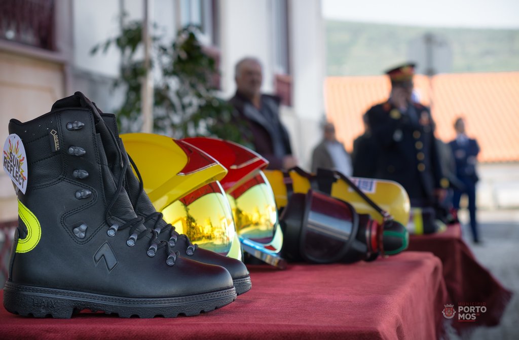 Obras de requalificação do quartel dos bombeiros de Porto de Mós inauguradas!