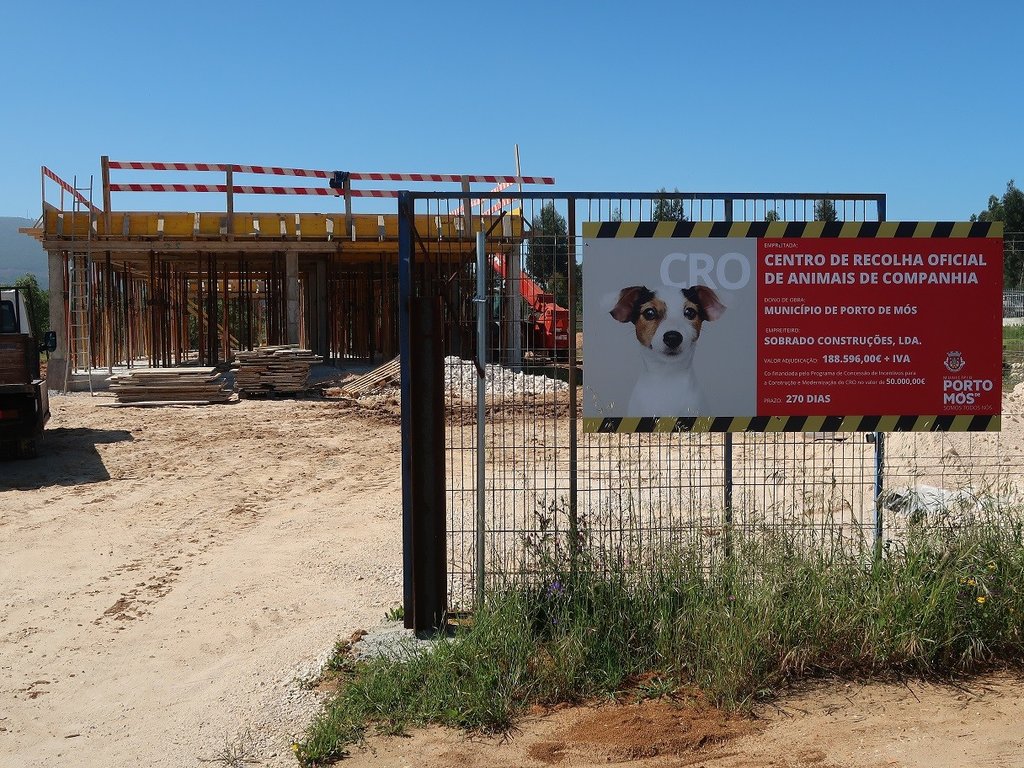 Em construção CRO – Centro de Recolha Oficial de Animais de Companhia