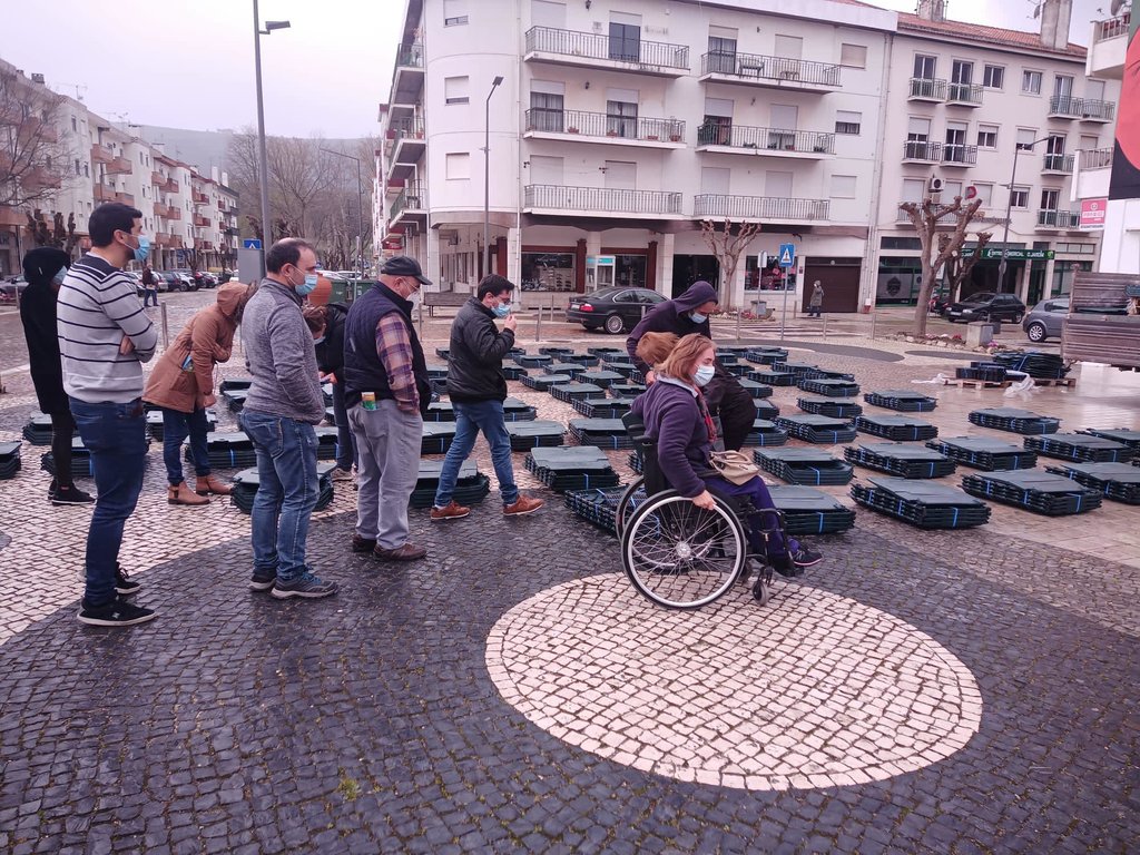 Ação de sensibilização e entrega de compostores