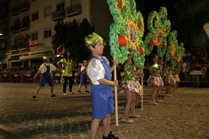 Marchas de S. Pedro 2013 deram cor à Vila de Porto de Mós