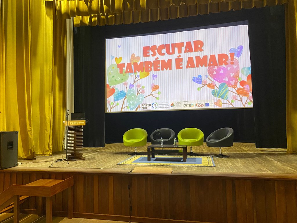CineTeatro acolhe "Escutar também é amar" 