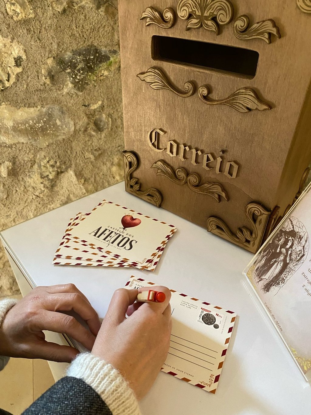 Poesia e promessas no Castelo de Porto de Mós