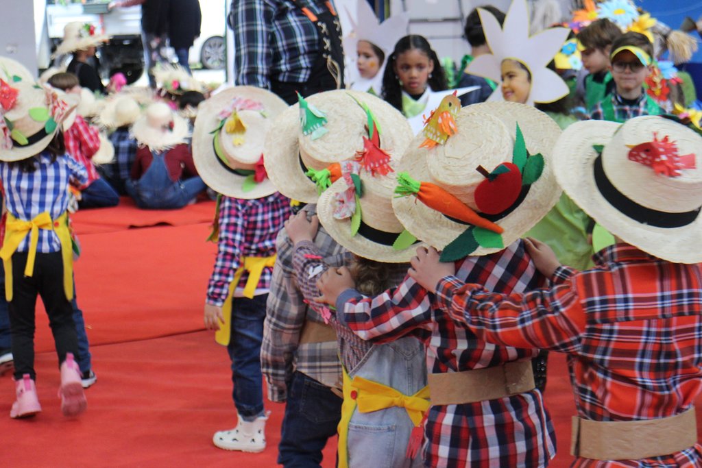 3000 alunos desfilam pelas ruas do concelho!