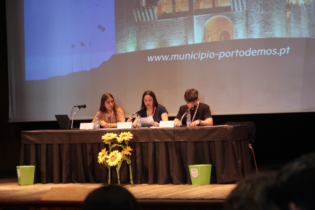 Parlamento dos Jovens em Porto de Mós