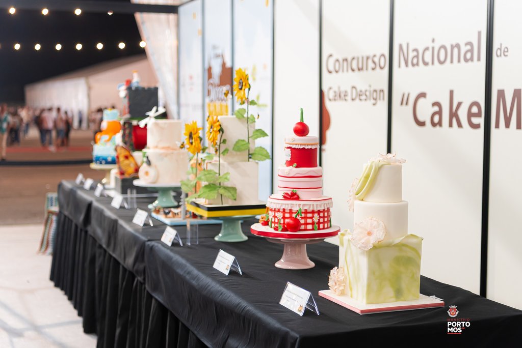 Entrega de prémio aos vencedores do “CakeMÓS”