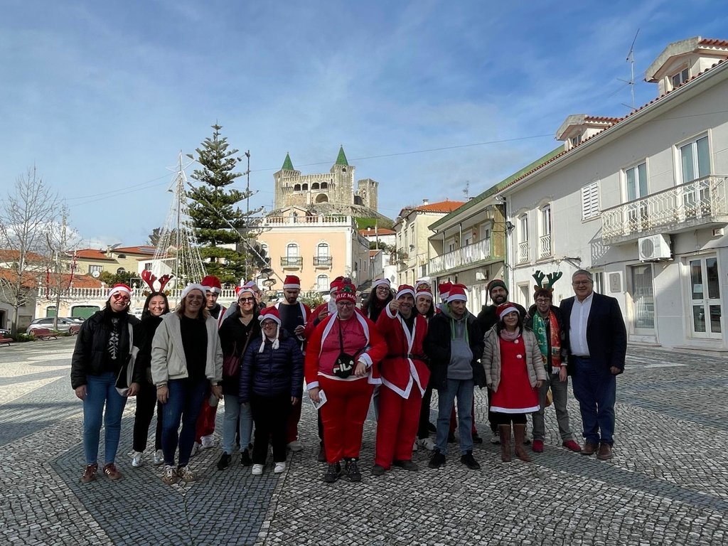 Cercilei canta e encanta na visita aos Paços do Concelho