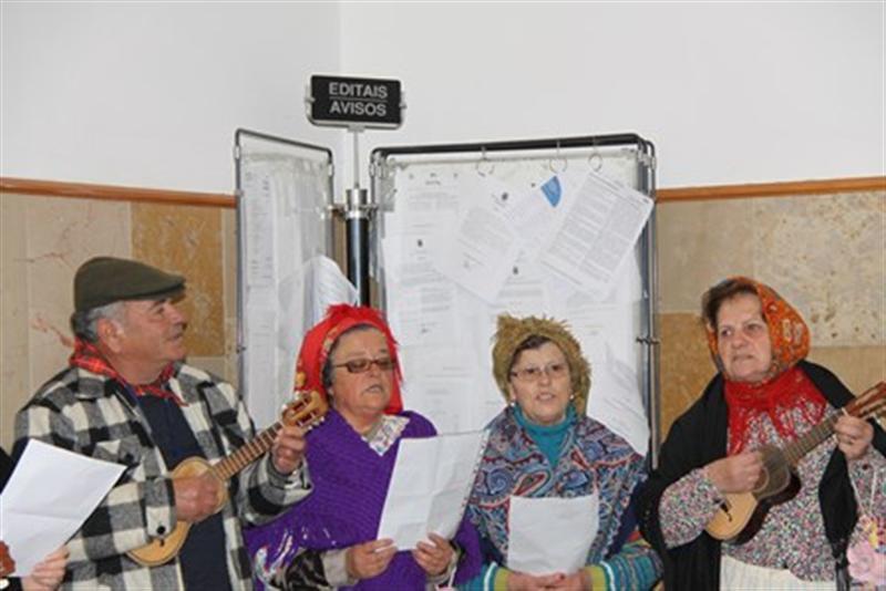 Universidade Sénior cantou as Janeiras na Câmara Municipal