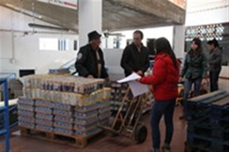 Milhares de alimentos distribuidos através do FEAC