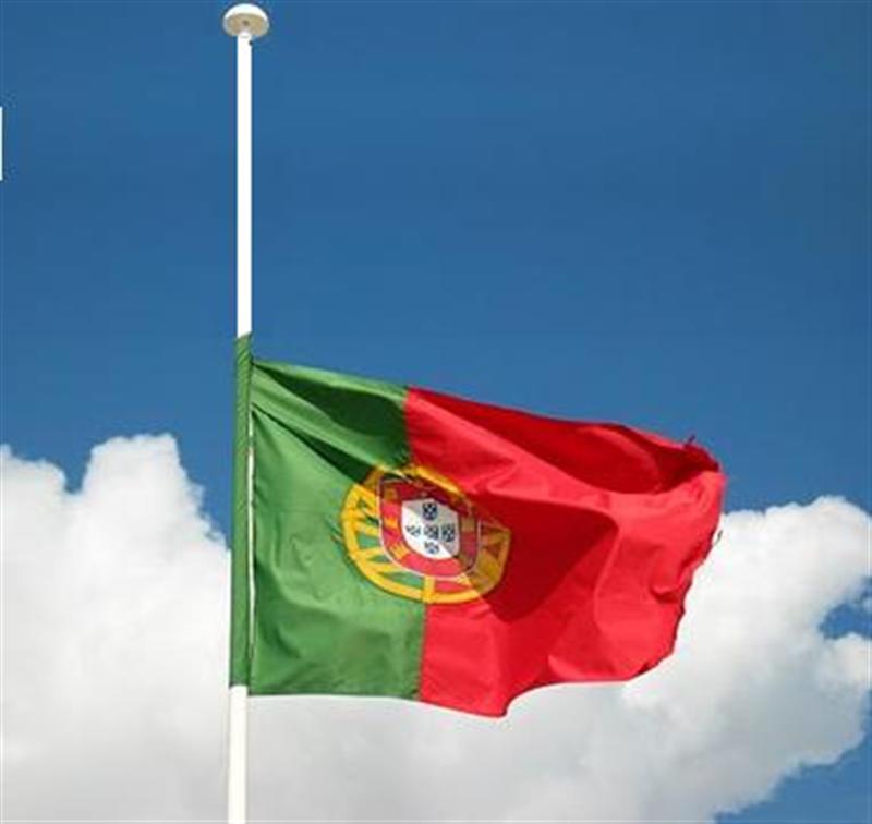 Governo decreta três dias de luto nacional