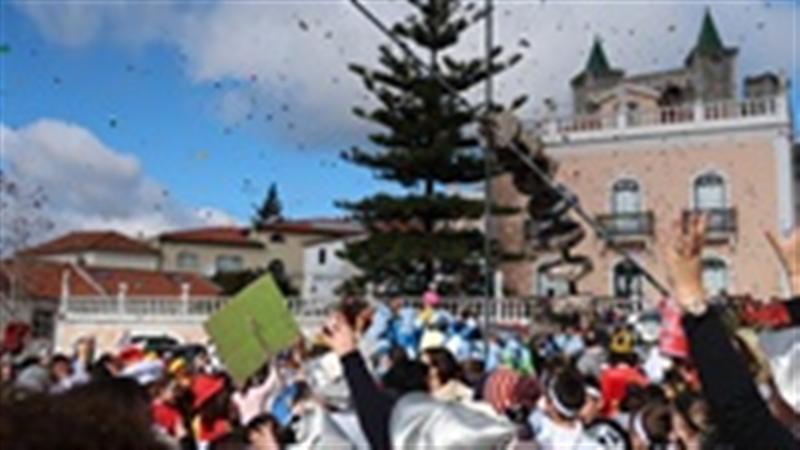 Vila Carnaval encheu de cor ruas de Porto de Mós