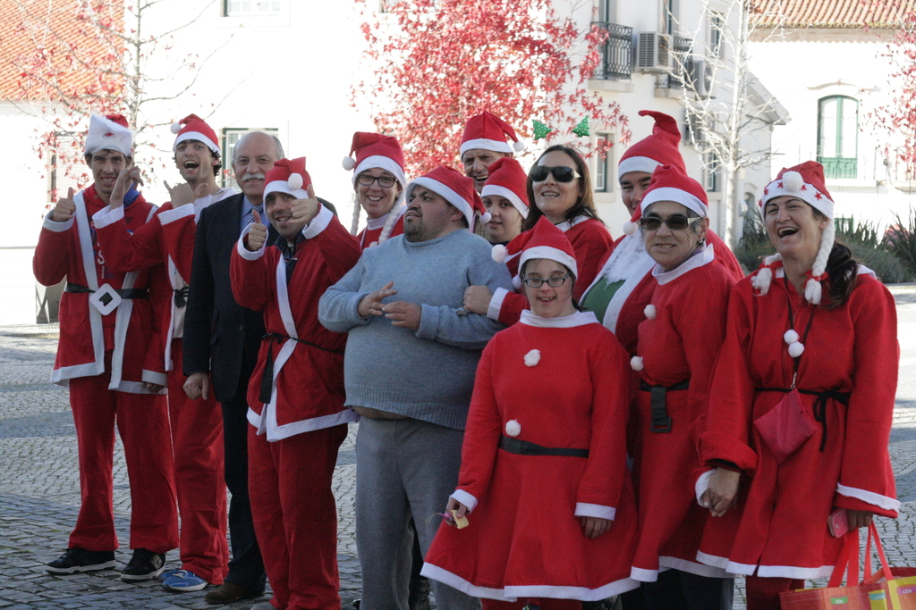 Câmara Municipal invadida… por Pais Natal!